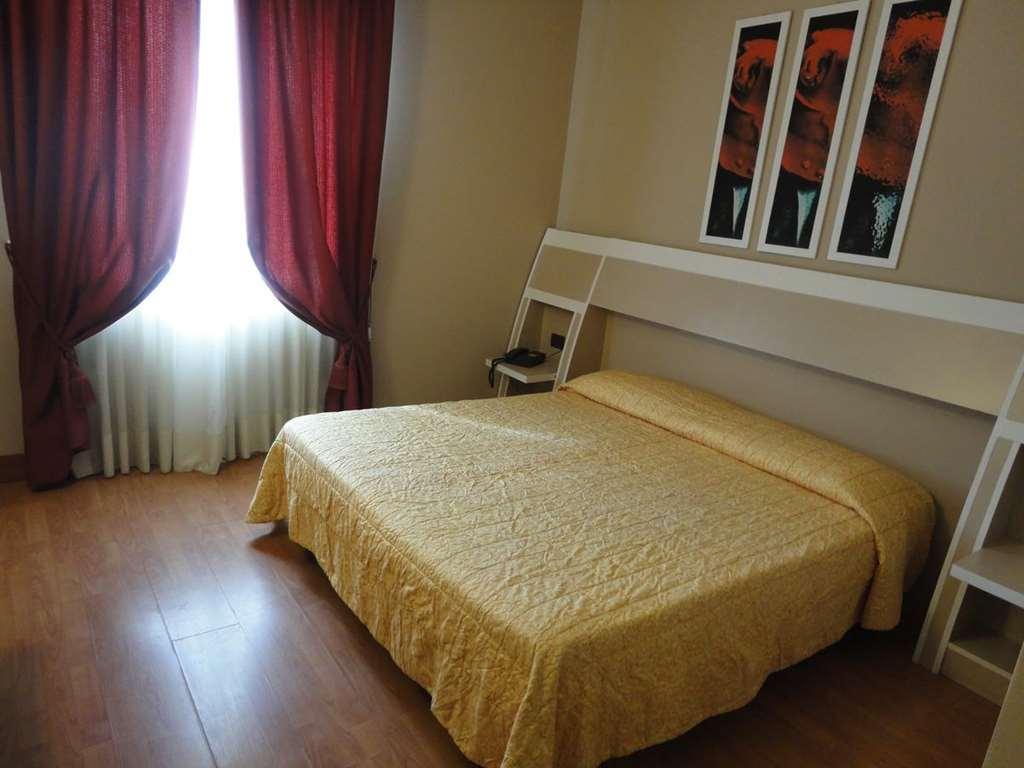 Hotel Vazzana Volpiano Room photo